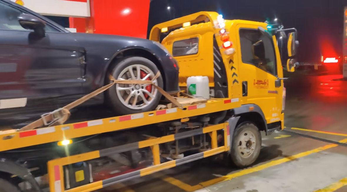 深圳行车途中遇到突发状况该如何呼叫道路救援？